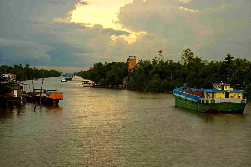 boat trip on mekong river