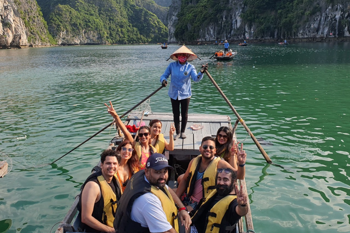 kayaking in lan ha bay A meal with local people