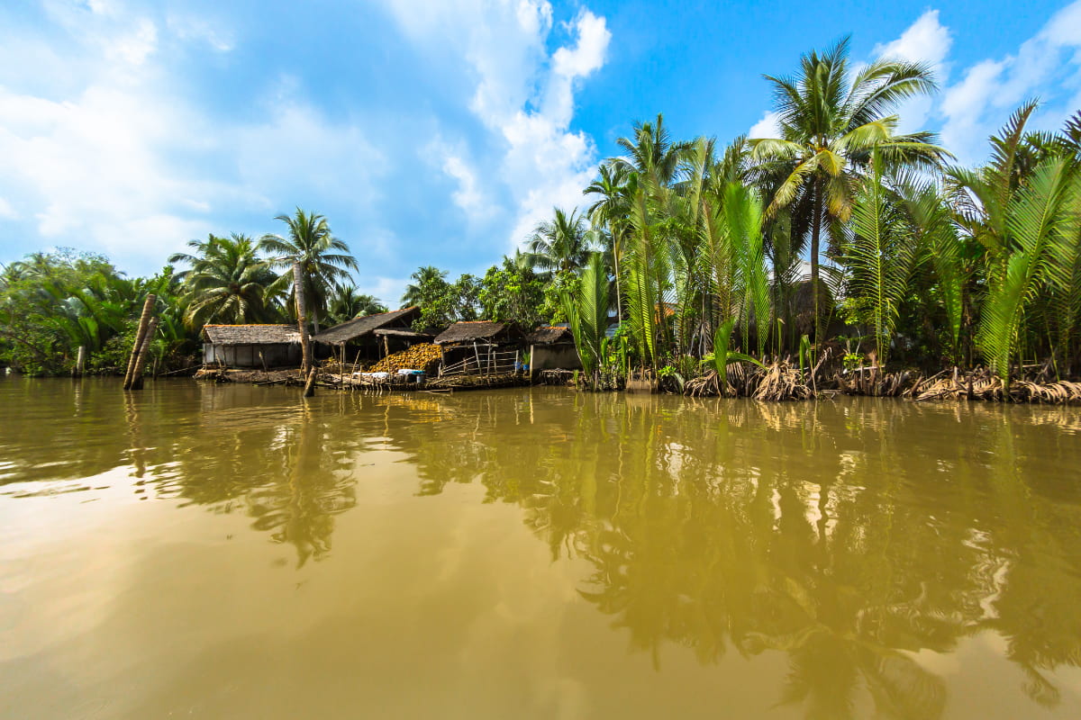 Boat ride in Ben Tre Mekong