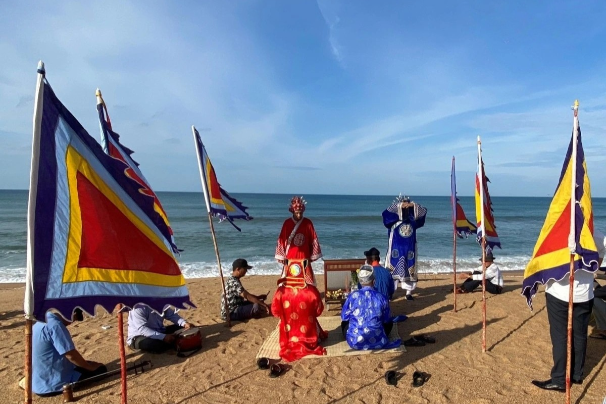 Cau Ngu festival of locals in Phu Yen
