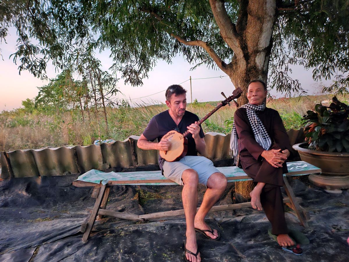 Guest in Thieng Lieng Island
