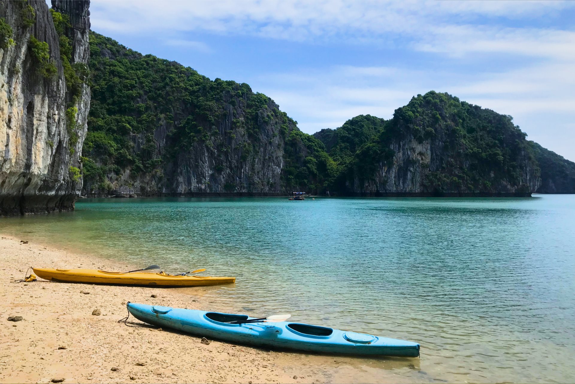 Beach in Cat Ba Island Beach in Cat Ba Island