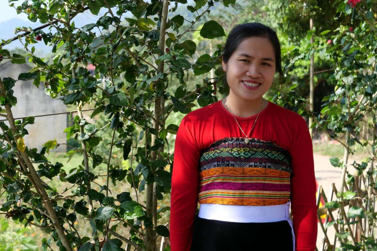 Welcome by gracious White Thai people in Mai Chau