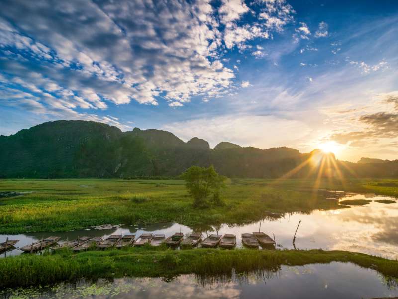 Explore pristine nature in Ninh Binh Explore pristine nature in Ninh Binh
