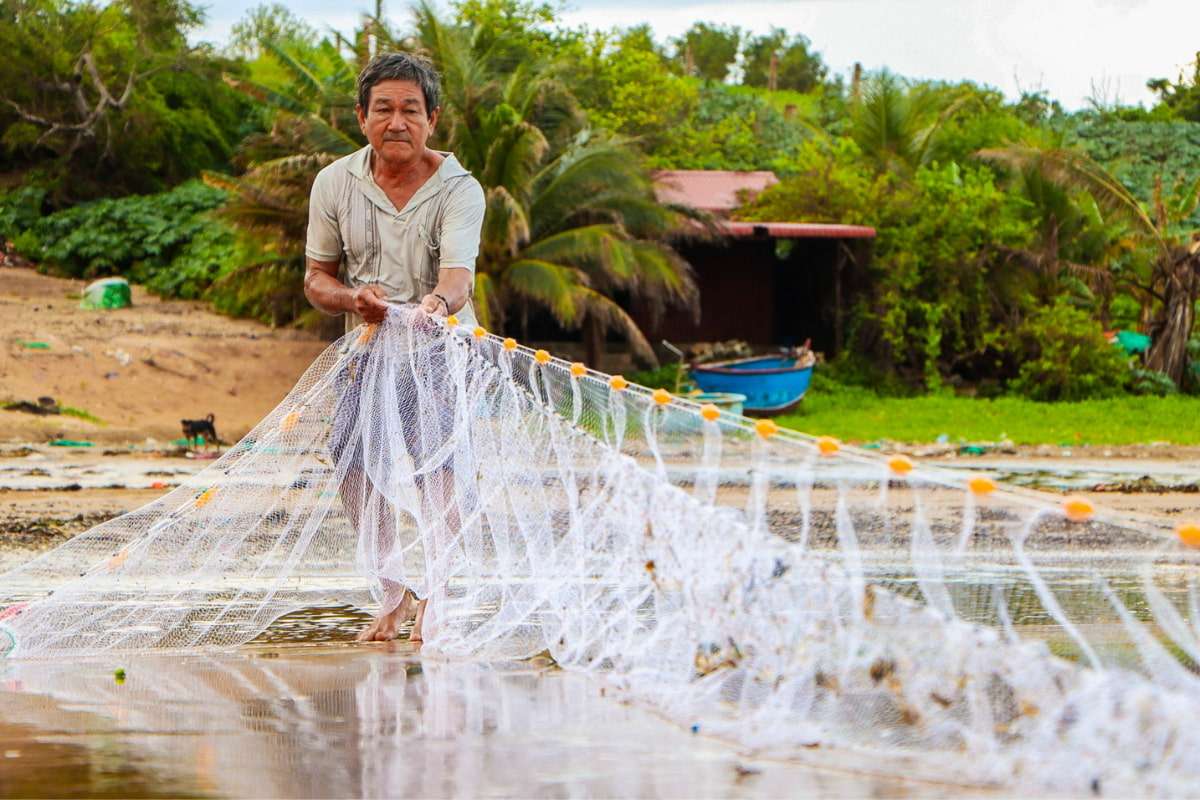 Vibrant fishing village in Phan Thiet